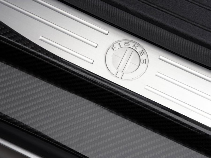 Логотип Fisker Tramonto 2006 года  (фото 24 из 39)